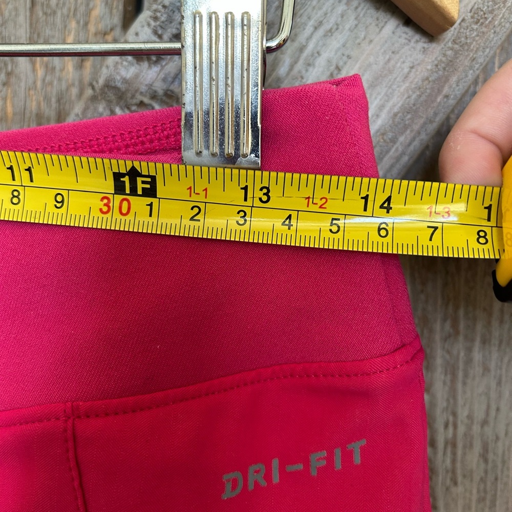 Nike Women's Bright Pink pickleball or tennis Skort - Picture 4 of 6